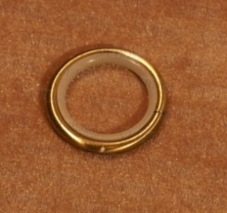 Кольцо с пластиковой вставкой D- 16 мм старое золото