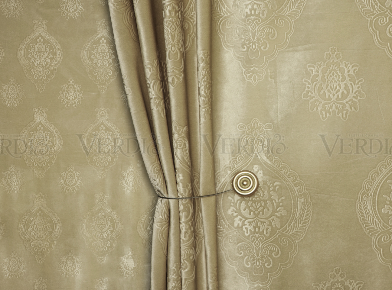 Бархат с тиснением Корона